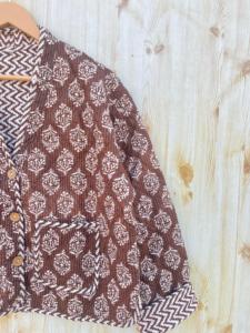 เสื้อแจ็กเก็ตผ้าคอตตอนบุนวมของผู้หญิงพิมพ์ลายดอกไม้กระดุมใส่สบายใส่ได้ทุกฤดู - Product Image 2