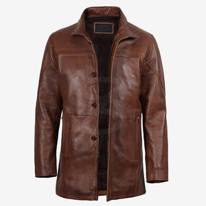 Manteau en cuir de luxe moderne, conçu avec une texture douce de qualité supérieure pour un port confortable et un look élégant et propre - Product Image 5