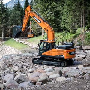 Doosan DX210LC Hydraulic Excavator <b>Heavy</b> <b>Duty</b> Construction Equipment High Efficiency Earthmoving Machine for Sale - Product Image 1
