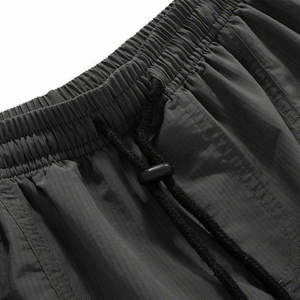 Pantalones Cortos Deportivos Personalizados para Hombre, 100% Poliéster, Cintura Media, Secado Rápido, para Entrenamiento, Correr, con Bolsillos con Cordón, Diseño Sólido - Product Image 3