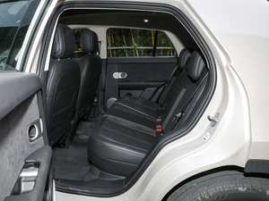 Véhicules électriques et SUV compacts 2025 | Autonomie CLTC de 420 km, pilote automatique NAD et technologie de remplacement de batterie BaaS - Product Image 2