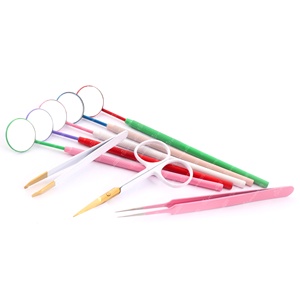 Pinzas de extensión de pestañas de acero inoxidable ligeras de Venta caliente herramienta de extensión de pestañas de Punta puntiaguda de agarre de diamante de Color plateado - Product Image 3