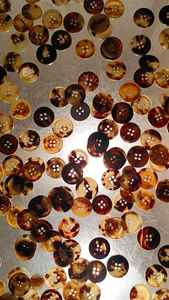 Boutons en corne de buffle de qualité supérieure, polis naturellement, durables, écologiques, au design classique, pour manteaux, vestes, artisanat naturel - Product Image 4