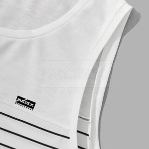 Camiseta sin mangas para hombre Index, cuello redondo, a rayas, tejida, transpirable, deportiva, para gimnasio, poliéster, chaleco atlético. - Product Image 4