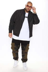 Chaqueta Bomber de Invierno para Hombre, Fabricación OEM, Cuello Alto, Logotipo Frontal, Tela de Lana Antibacteriana, Productos Personalizados para Exteriores Huzaifa - Product Image 2