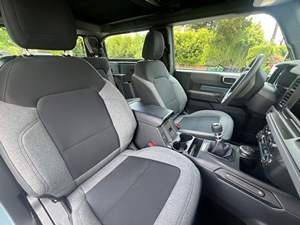 Ford Bronco SUV 2022 con Techo Solar, Faros Delanteros, Cámara Trasera 360, Asientos Eléctricos - Product Image 3