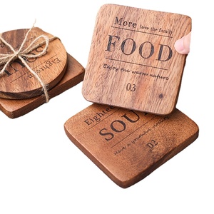 Posavasos de madera hecho a mano y ecológico 100% para uso en cocina y restaurantes disponible a granel de Isar International - Product Image 2