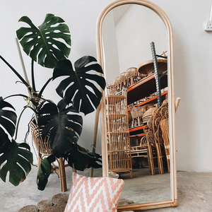 กระจกตั้งพื้นหวายสานด้วยมือ พร้อมตกแต่งสไตล์โบโฮธรรมชาติ - Product Image 1