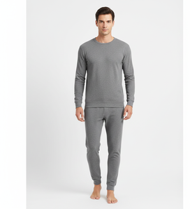 Traje Térmico WarmTrack Gris para Hombre, Suave, de Manga Larga, Tejido Transpirable, Diseñado para una Protección Constante contra el Frío - Product Image 4