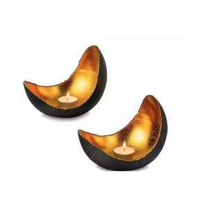 Bougie Votives de charme avec une ambiance en forme de couronne aux détails complexes pour tout espace intérieur. - Product Image 4