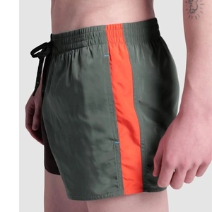 Pantalones cortos de sublimación con estampado de moda de verano, pantalones cortos de malla para hombre, pantalones cortos con cintura elástica hechos en Pakistán - Product Image 2