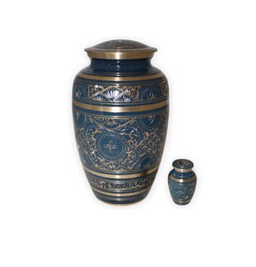 Vente en gros Urnes de crémation en argent gravé pas cher Urnes de crémation en laiton massif pour adultes - Product Image 3