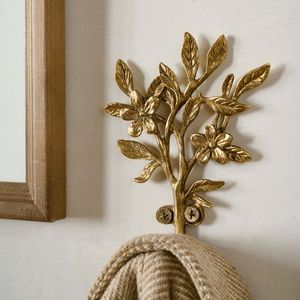 Crochets muraux robustes en laiton conçus pour supporter des objets lourds en toute sécurité sans se plier ni se desserrer au fil du temps - Product Image 4