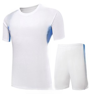 Ropa deportiva uniforme de fútbol nuevo estilo mejor material cómodo transpirable antiarrugas uniforme de fútbol con precio razonable - Product Image 1