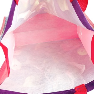 ถุงช้อปปิ้งผ้าไม่ทอพร้อมลวดลายปรับแต่งได้ หูหิ้วทำจากผ้าไม่ทอและสายรัด PP มีหลายขนาด - Product Image 5