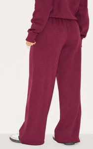 ชุดเซ็ทสองชิ้น เสื้อผ้าผู้หญิง ชุดวอร์มสีแดงเบอร์กันดีสุดเก๋ สำหรับผู้หญิง ขายส่งจากปากีสถาน ชุดวอร์มราคาถูกที่สุด ชุดเข้าเซ็ท - Product Image 3