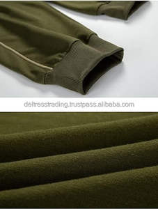 2025 deux pièces Slim Fit hommes survêtements à capuche fermeture éclair pantalon ensemble 100% coton lourd 550 GSM vente en gros pour la saison d'hiver - Product Image 2