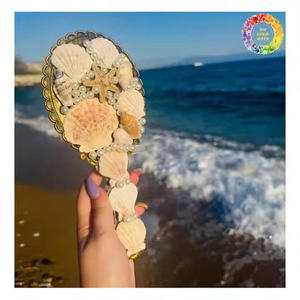 Espejo compacto con conchas, encaje y perlas Hecho a mano Ocean Whispers Mermaid Gift from Vietnam - Product Image 6