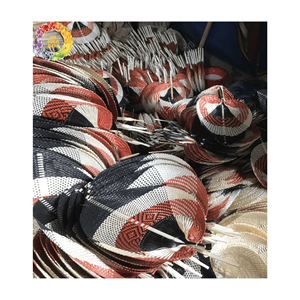 Handfan de feuille de palmier fabriqué à la main de qualité supérieure, origine Vietnam, prix compétitif pour mariage et refroidissement d'été, couleur personnalisée - Product Image 2