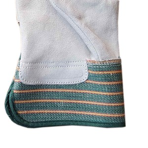 Gants de gréeur canadiens robustes de qualité supérieure Gants de sécurité industrielle en cuir de vachette fendu avec une excellente protection des mains - Product Image 4