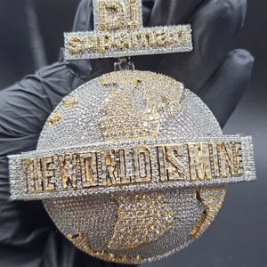 Collar con Colgante de Diamante Moissanite VVS Popular, Estilo Hip Hop, con Baño de Oro y Diseño de Globo de Plata 925, a Bajo Precio - Product Image 1