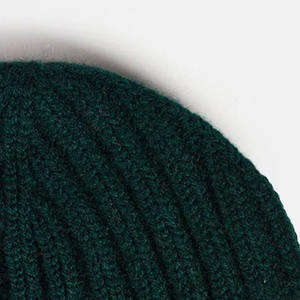 Gorros de Punto de Color Sólido Premium Unisex, Impresión de Logotipo Personalizado, Impresión Digital Disponible, Todos los Colores y Tamaños, Estilo Urbano Común - Product Image 4