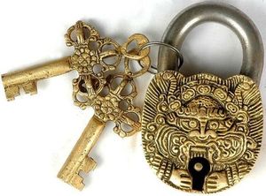 TQC Eco-Friendly Camel Shaped Brass <b>Padlock</b> with Two Keys Polished Finish High Quality Handmade Japandi Design Outdoor Use - Product Image 3