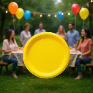 Assiettes en papier jaunes Party Love 17 cm, assiettes jetables pour fête, 12 pièces par sac - Product Image 3