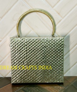 Bolso de novia de Metal de alta calidad, monederos de boda de verano a la moda, forma cuadrada, diseño en relieve a mano, cadenas con asa desmontable - Product Image 4