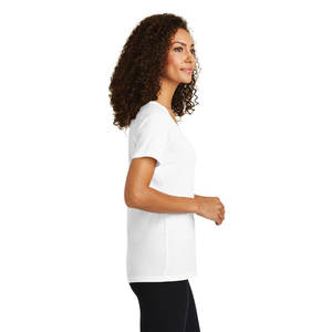 Camiseta gris cómoda con cuello redondo para mujer Super Soft 100% poliéster sólido - Product Image 6