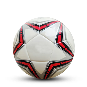 Balón de fútbol profesional de cuero PU suave hecho en fábrica, tamaño oficial 5, alta retención de aire para entrenamiento - Product Image 1