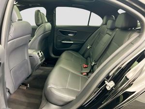 รถยนต์เมอร์เซเดส-เบนซ์ C-CLASS C 300 RWD ซีดาน ปี 2025 เกียร์อัตโนมัติ 9 สปีด 255 แรงม้า ขาย - Product Image 2