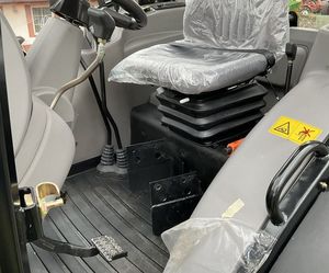 Lovol รถแทรกเตอร์4WD ล้อ M754พร้อมคุณสมบัติอัตโนมัติอายุการใช้งานยาวนานส่วนประกอบสำคัญรวมถึงปั๊มเกียร์เครื่องยนต์เกียร์มอเตอร์ - Product Image 6