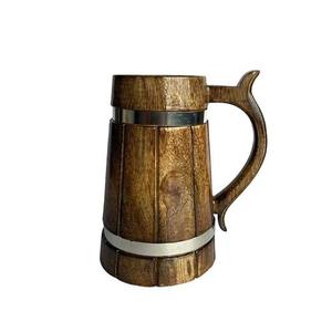 Tasse à café en bois marron faite à la main de haute qualité Design Viking classique ArtisanVibe accessoire de thé de café personnalisé écologique - Product Image 1