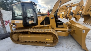 Bulldozer CAT D5K de 9 Toneladas, en Buen Estado, Origen Japón, Segunda Mano, Hidráulico - Product Image 2
