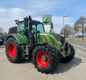 Tracteur Fendt 724 Vario d'occasion à vendre Tracteur agricole à roues 250HP avec engrenage moteur et roulement d'origine - Product Image 4