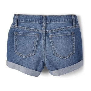 Shorts en jean pour filles avec fermeture à bouton et ourlet retroussé, design personnalisé, vente en gros de shorts en jean pour enfants - Product Image 5