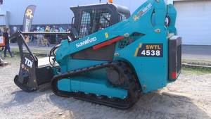 Cargadora Compacta Usada Sunward SWL3230 con Capacidad de Carga Nominal de 5 Toneladas, con Componentes Principales Incluidos, en Venta - Product Image 3