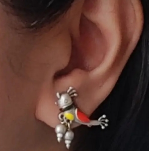 Boucles d'oreilles breloques en forme d'oiseau en argent allemand minimaliste moderne de style contemporain finition mate conception légère à porter quotidiennement - Product Image 4