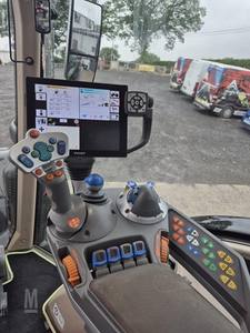 2017 TRACTOR FENDT 724 VARIO - Product Image 5