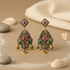 Boucles d'oreilles pendantes en or blanc plaqué, rubis, émeraude et diamants pour mariage/fête - Product Image 3