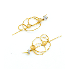 Pendientes colgantes de moda Dua Rainbow Moonstone chapados en oro de 18 quilates, de latón, para boda, joyería artesanal etérea para mujer - Product Image 3