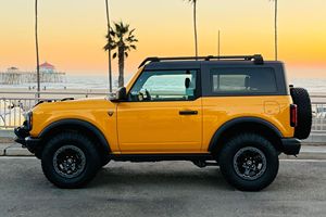 Ford Bronco Badlands 2021 con Poco Kilometraje, Motor en Buen Estado, Transmisión, Techo Panorámico, Faros LED, Listo para Enviar - Product Image 2