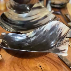 Bol en corne élégant fabriqué à la main durable, élégant et unique par l'artisanat du croissant - Product Image 1