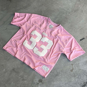 Maillot de football unisexe en maille rose, coupe ample, respirant, avec impression de numéro, haut d'entraînement athlétique léger, effet 3D en relief - Product Image 1