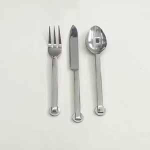 Juego de Cubiertos de Acero Inoxidable con Diseño Anudado y Recubrimiento PVD Negro, Acabado Pulido Espejo - Product Image 3