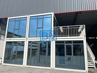 Maison modulaire préfabriquée à 2 étages avec fenêtres en verre, balcon, construction en acier moderne, appartement, hébergement