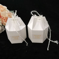 Boîte cadeau hexagonale personnalisable en matériaux recyclés Kraft pour dragées de mariage, gâteaux, chocolats, emballage de Noël