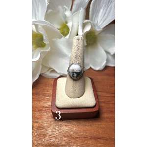 Anillo Hecho a Mano con Plata de Ley y Búfalo Blanco, Incrustaciones de Piedra Natural, Chapado en Rodio, Joyería con Piedras Preciosas para Uso Diario, Hecho en Navajo - Product Image 5