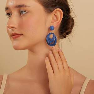 Boucles d'oreilles en raphia faites à la main pour femmes-Bijoux légers Boho Dangle, vacances à la plage d'été, design rond ovale en paille - Product Image 6